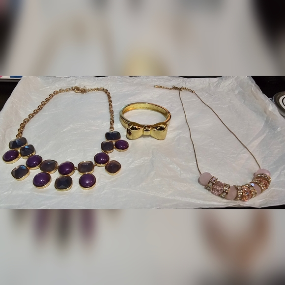 Jewelery bundle - Picture 1 of 6